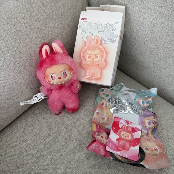 Authentic Pop Mart Labubu Love Big Into Energy Love - Picture 1 of 5